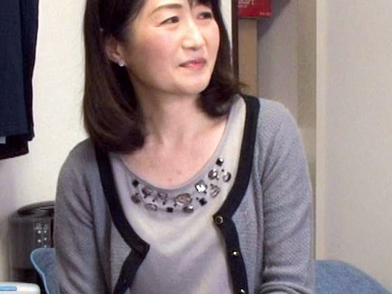 【おばさんレンタル】五十路の家事代行ババアに淫乱サービスを求める！素人熟女は優しく中出しを受け入れる！盗撮カメラで撮影！