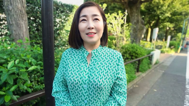 【素人地方妻】アプリで知り合ったおばさんと浮気交尾！欲求不満でオナニーで発散している美人熟女が旦那以外の肉棒でメス声上げる！
