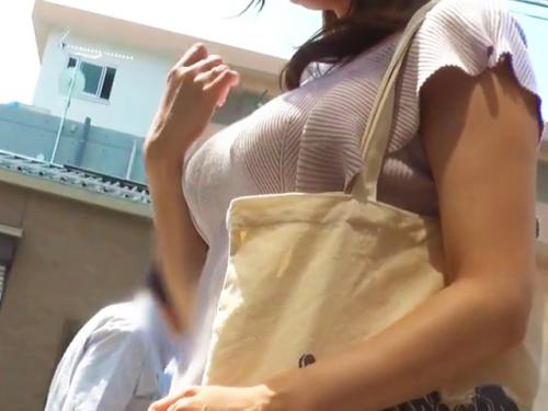 【パイパン熟女】綺麗系のシロウト奥様にマイクロビキニを着させて恥じらいのSEX！不倫SEXに溺れてしまう隠れ淫乱な39歳！