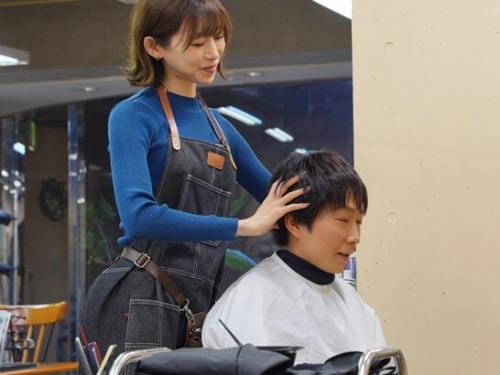 【人妻】『黒川すみれ』ヘアサロンで痴女妻が特別淫乱サービスで中出し懇願！美人美容師の溜まった性欲が爆発！