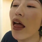 【素人熟女×ナンパ】主婦がお小遣い稼ぎにバキューム丸呑みフェラ！ドロドロ精液を顔射！